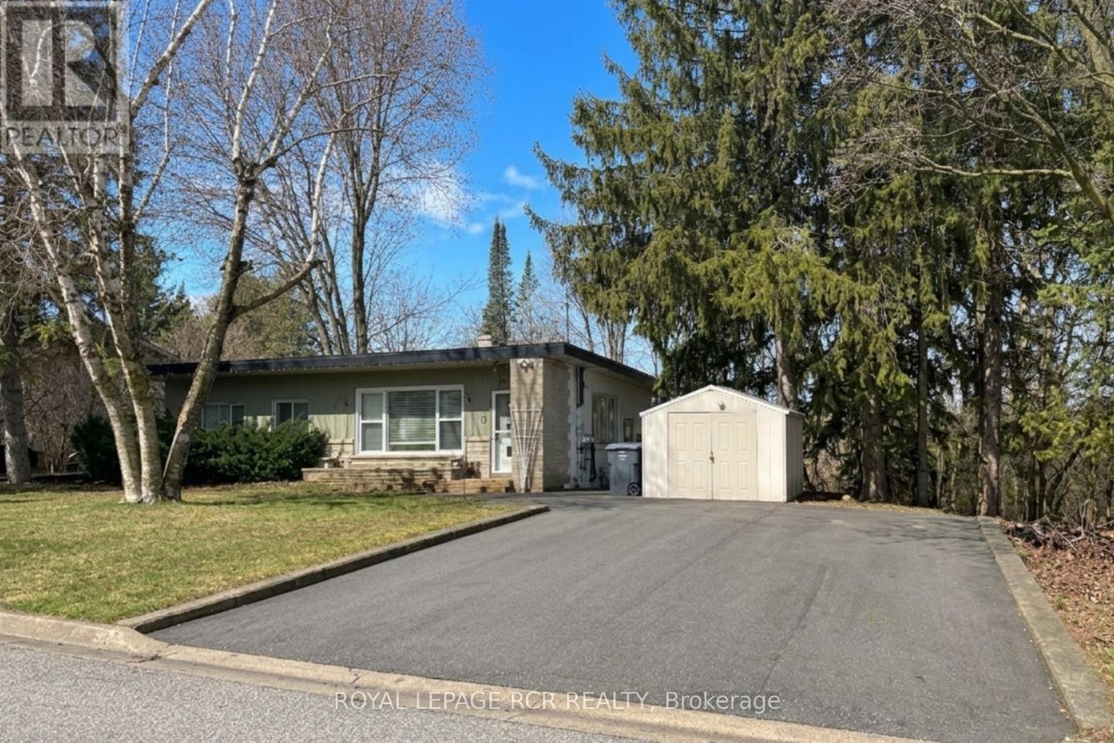 Upper - 7 Hilltop Drive, Caledon, Ontario  L7C 1K7 - Photo 2 - W13210638