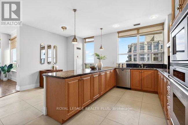 Tph4 - 35 Kingsbridge Garden Circle, Mississauga, Ontario  L5R 3Z5 - Photo 19 - W13210662