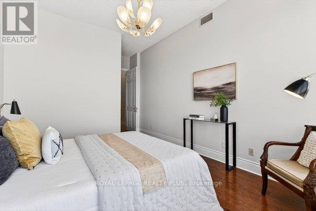 Tph4 - 35 Kingsbridge Garden Circle, Mississauga, Ontario  L5R 3Z5 - Photo 34 - W13210662