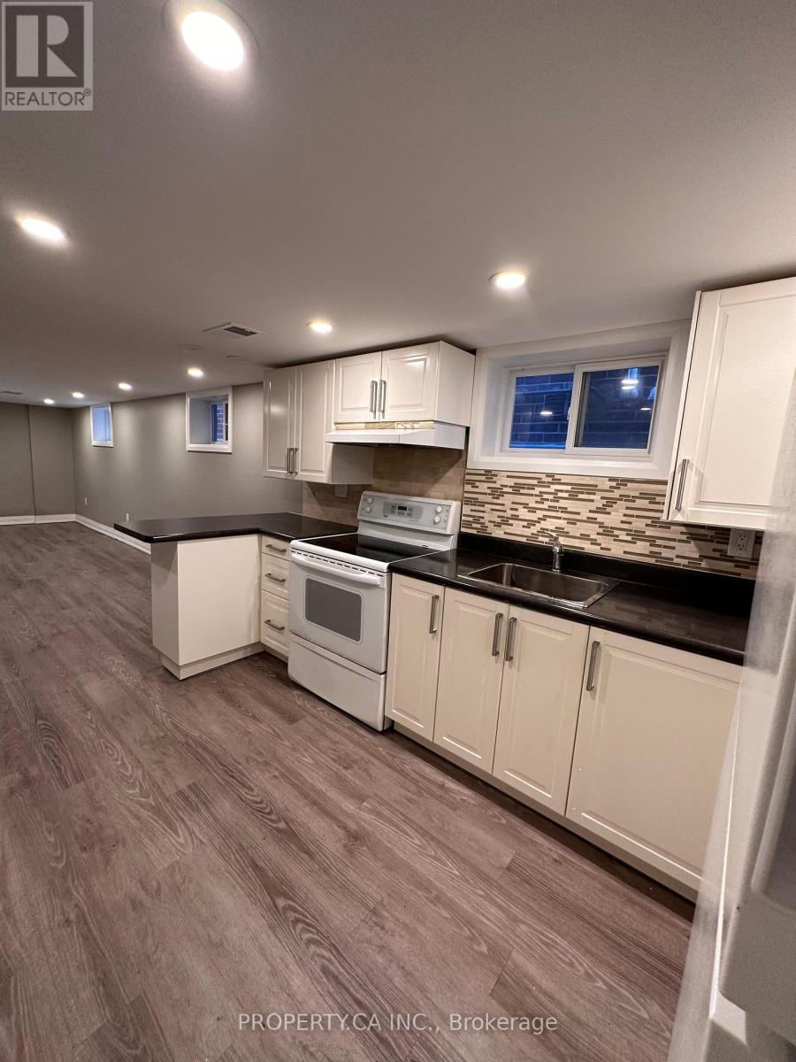 Bsmnt - 94 Hay Avenue, Toronto, Ontario  M8Z 1G4 - Photo 4 - W13210668