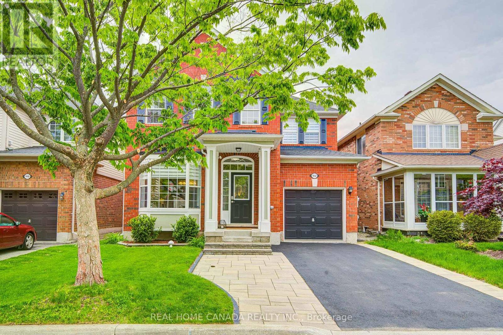 952 HUFFMAN CRES CRESCENT, Milton, Ontario