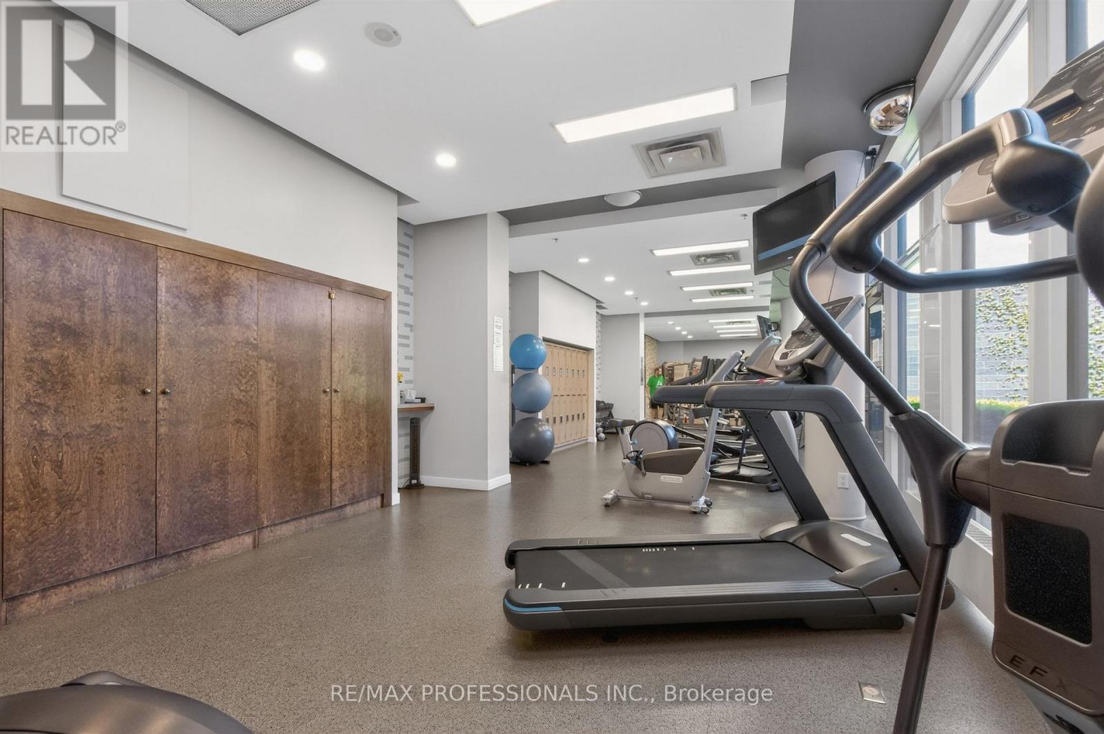 413 - 1 Hurontario Street, Mississauga, Ontario  L5G 0A3 - Photo 36 - W13210746