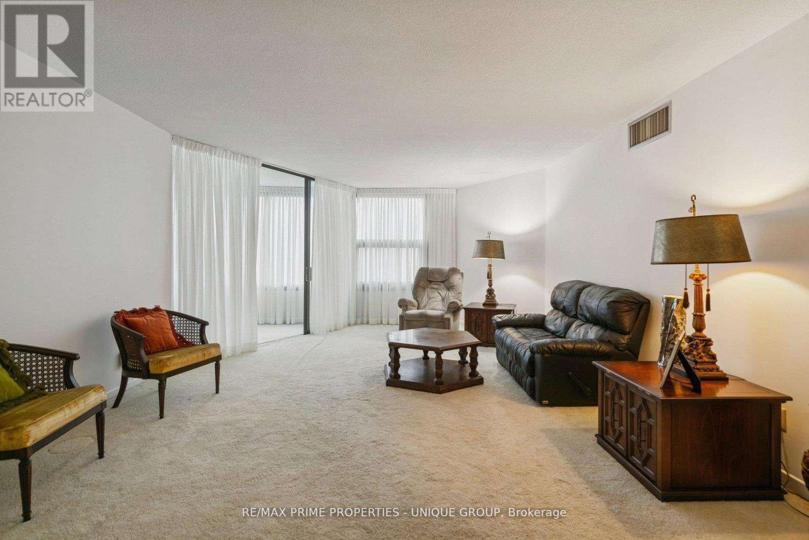 1801 - 1300 Bloor Street, Mississauga, Ontario  L4Y 3Z2 - Photo 8 - W13210772