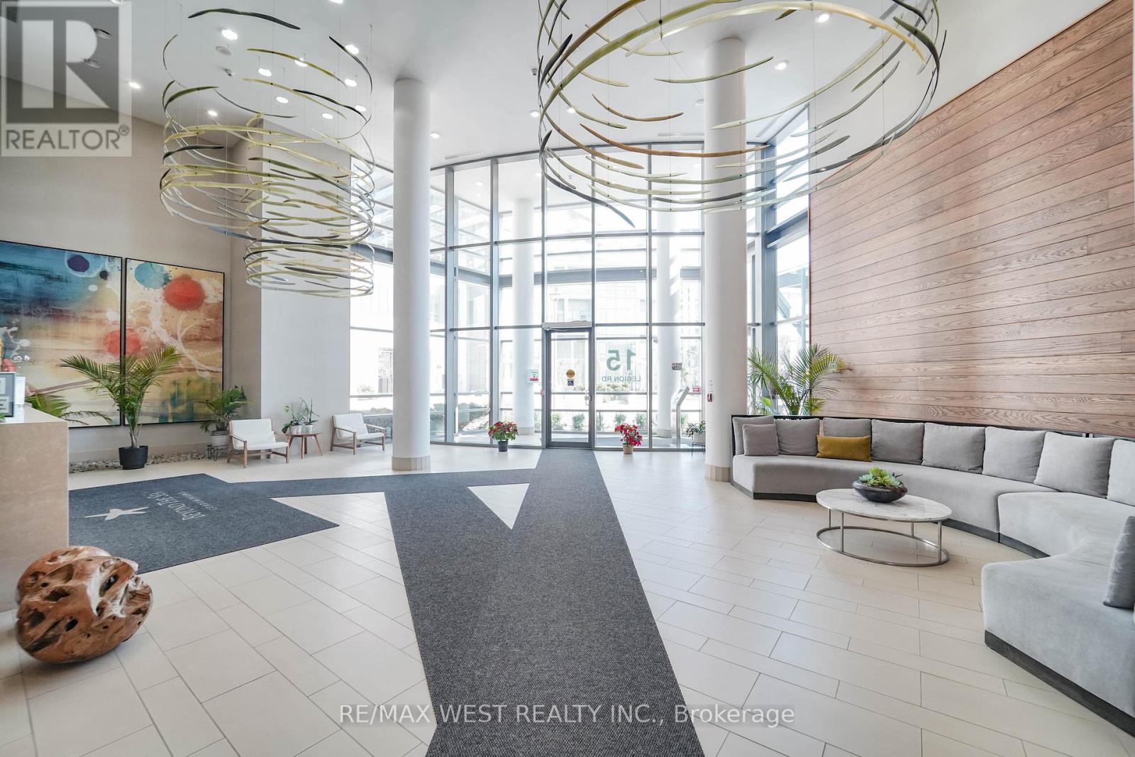 607 - 15 Legion Road, Toronto, Ontario  M8V 0A9 - Photo 2 - W13210794