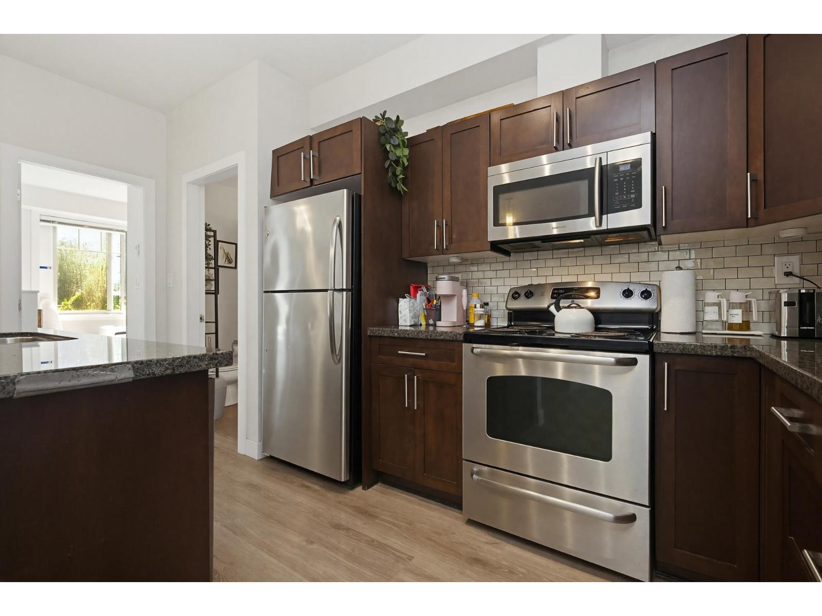 204 33898 Pine Street, Abbotsford, British Columbia  V2S 2P3 - Photo 6 - R3128873