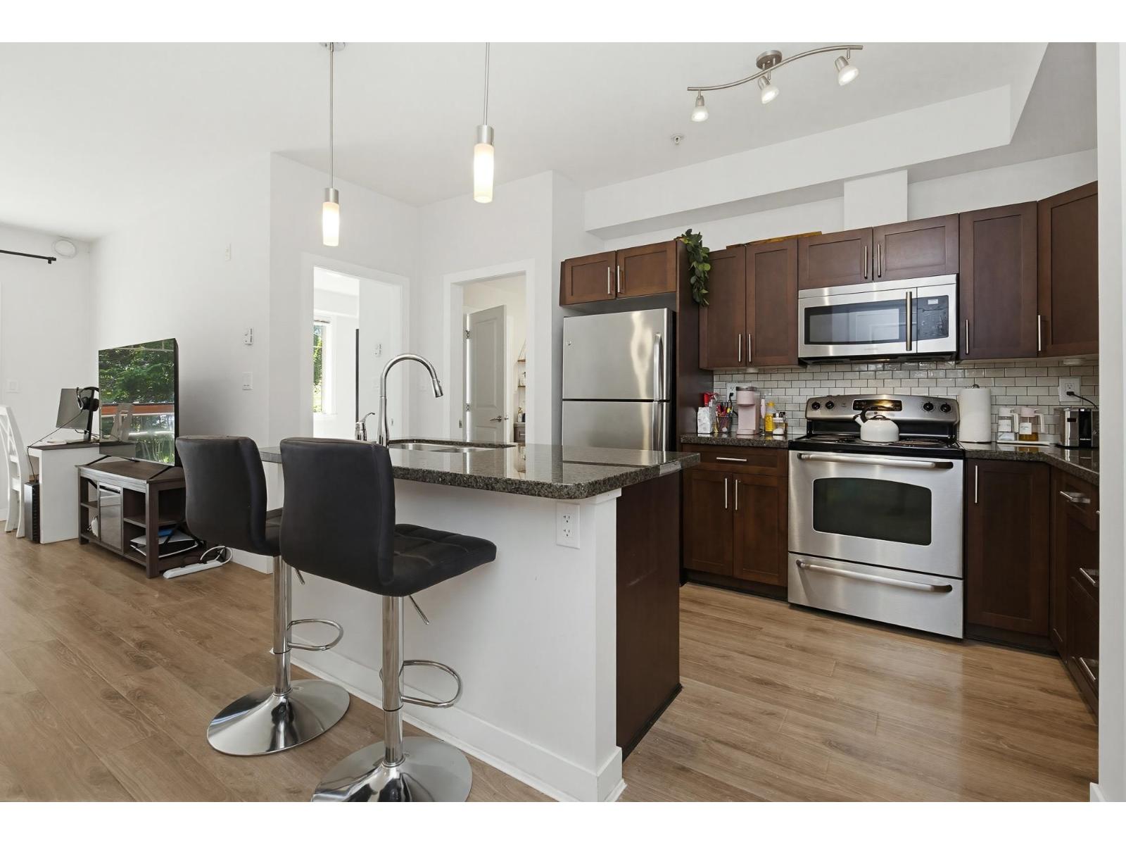 204 33898 Pine Street, Abbotsford, British Columbia  V2S 2P3 - Photo 8 - R3128873