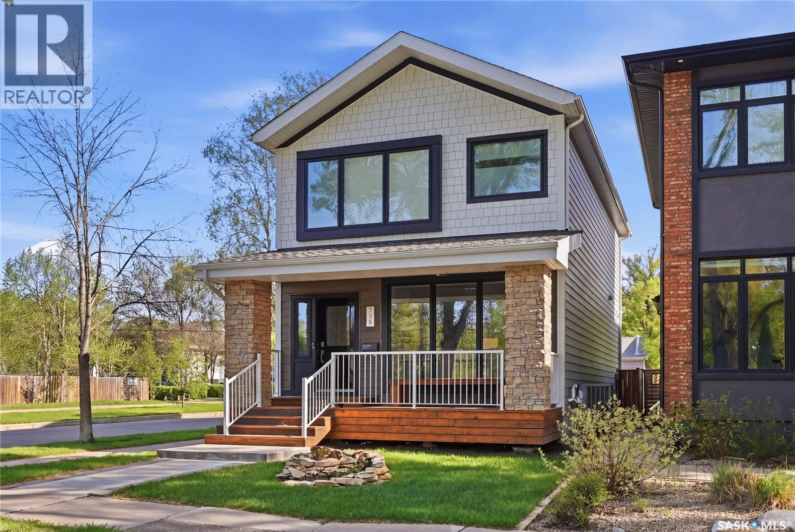 738 Main Street, Saskatoon, Saskatchewan