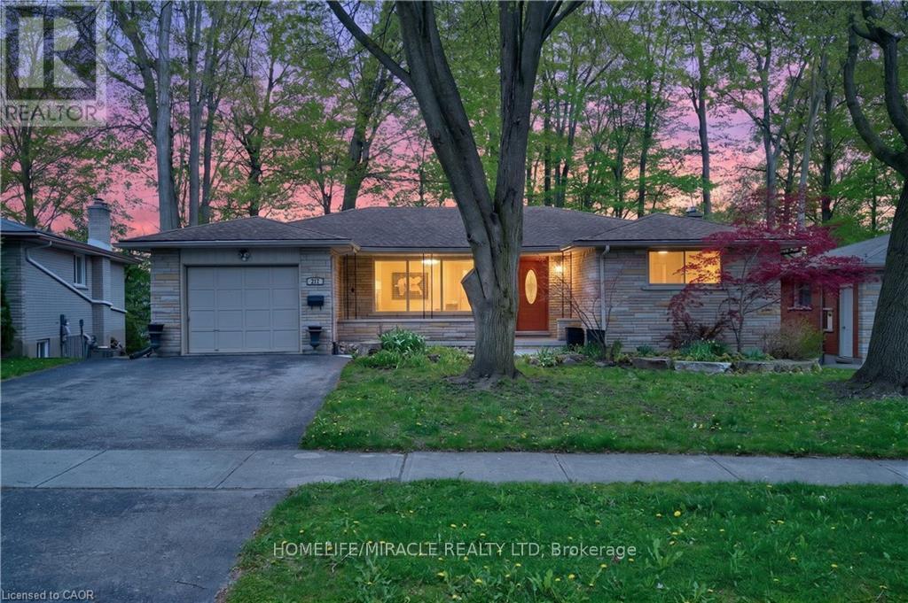 217 PINEGROVE CRESCENT, Waterloo, Ontario