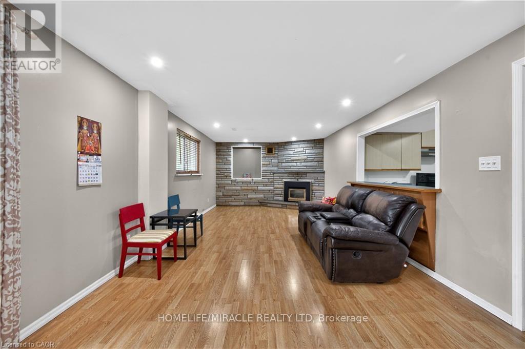217 Pinegrove Crescent, Waterloo, Ontario  N2L 4V2 - Photo 26 - X13210658