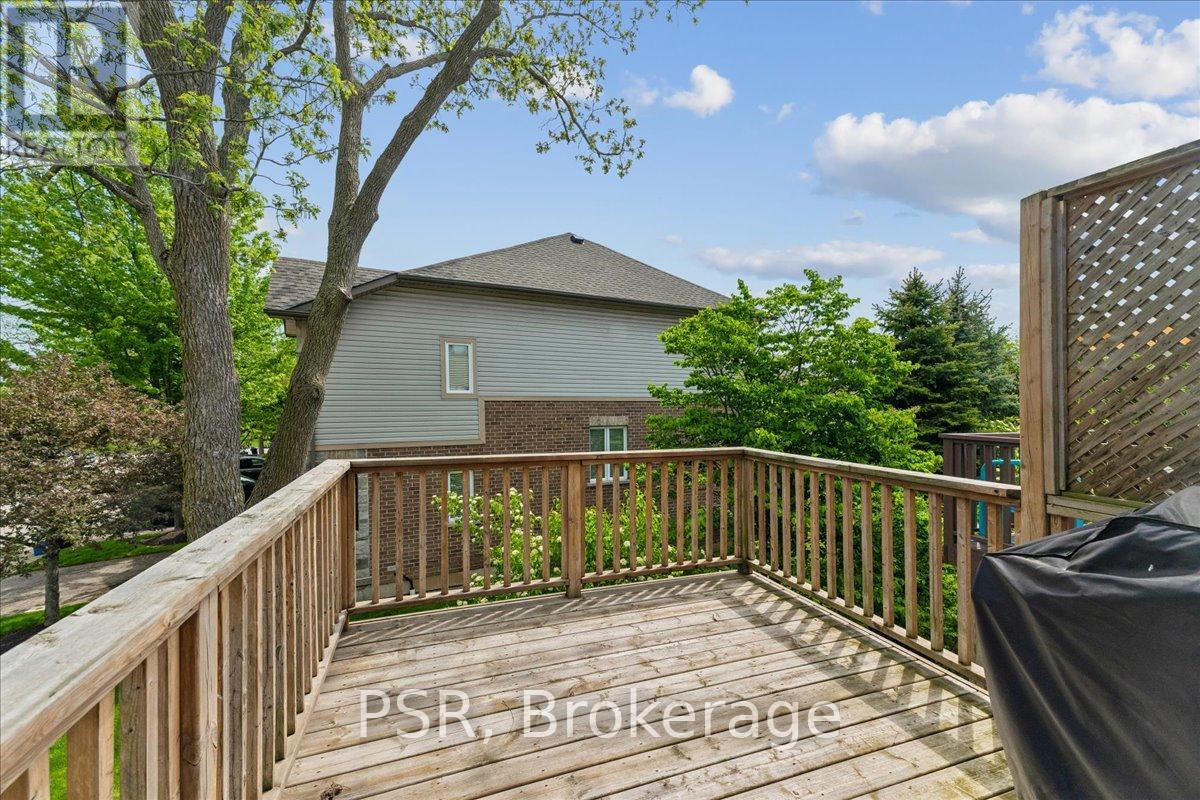 30 Chapman Lane, Hamilton, Ontario  L9G 0A5 - Photo 14 - X13210722