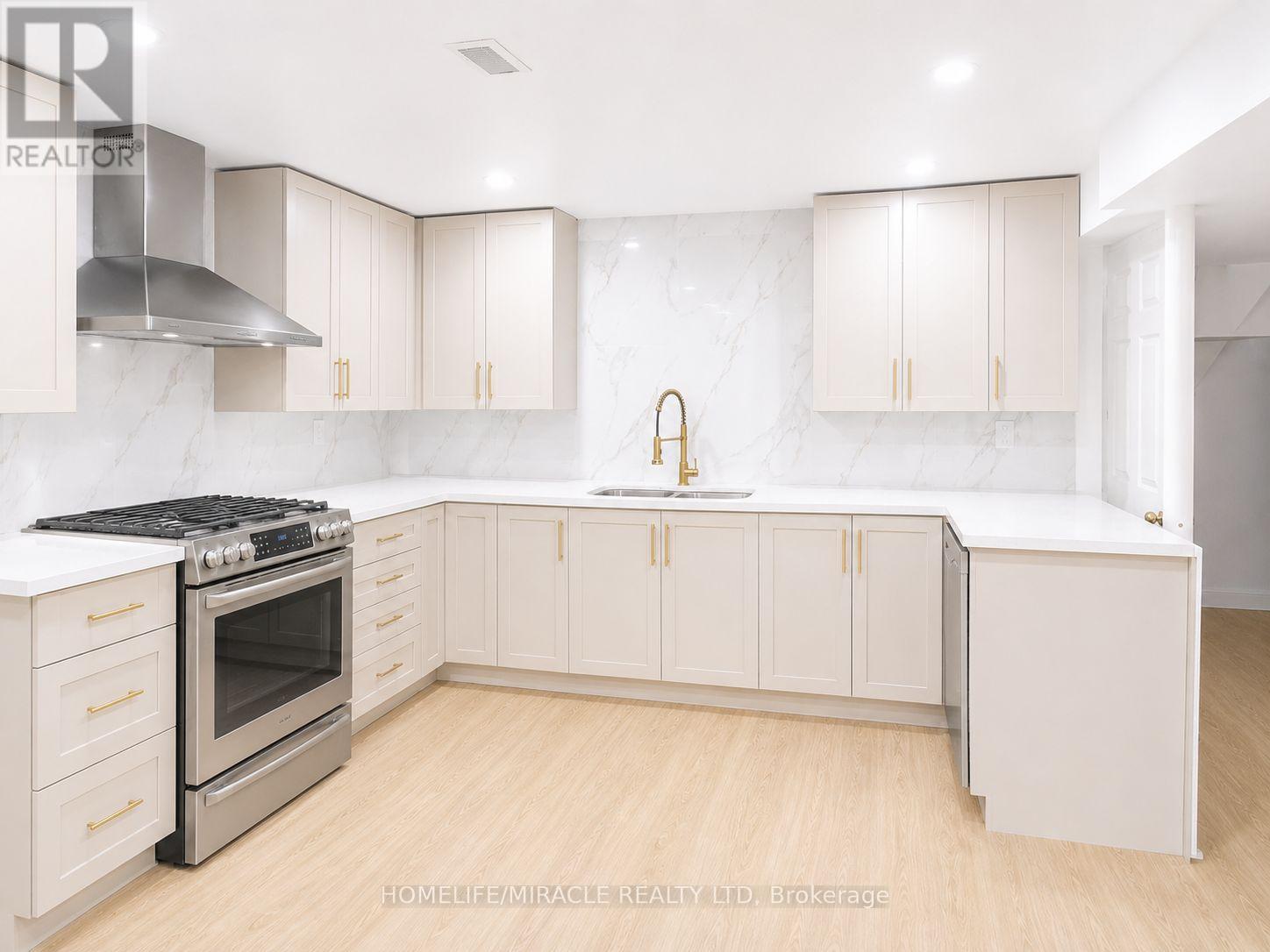 58 Deanscroft Square, Toronto, Ontario  M1E 4W9 - Photo 2 - E12933148