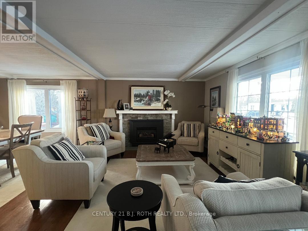 29 Corner Brook Trail, Innisfil, Ontario  L9S 1P2 - Photo 14 - N13046144