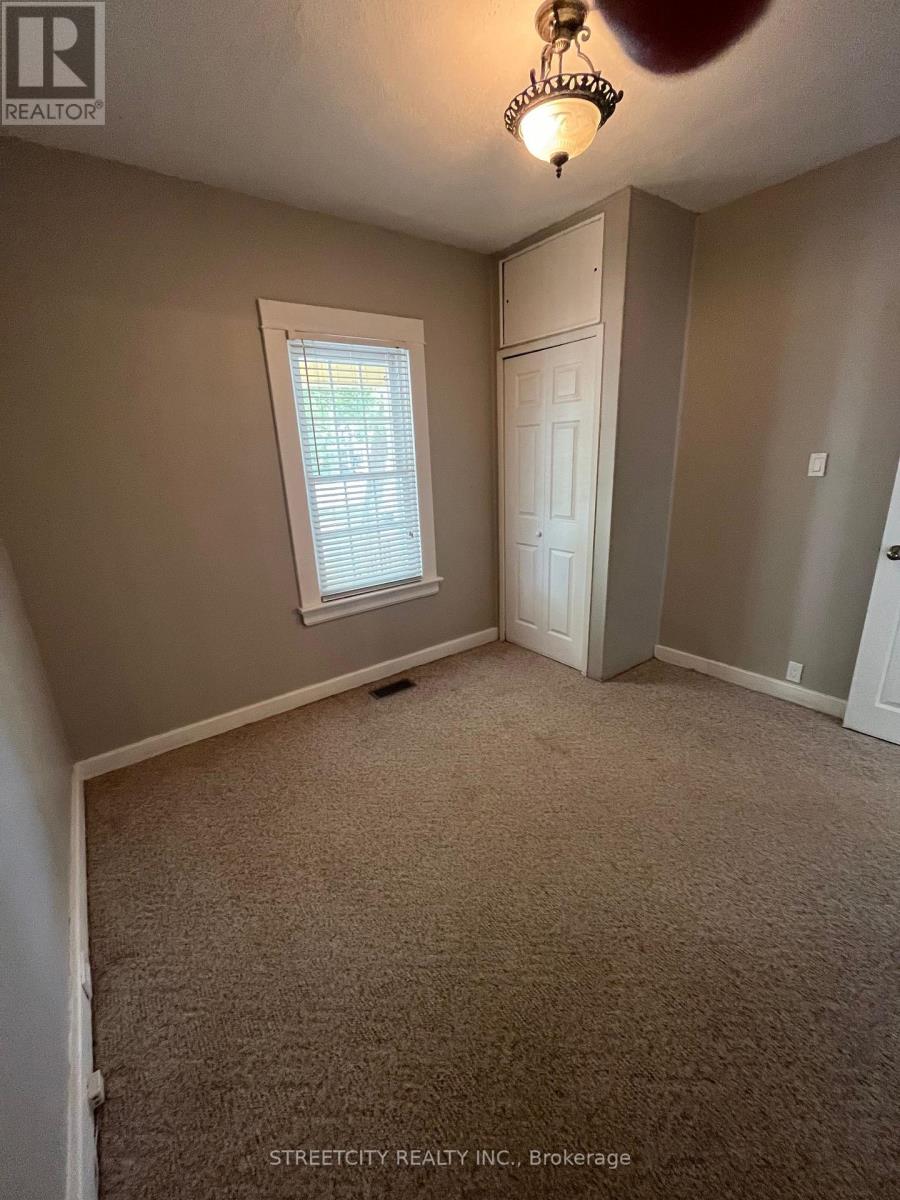 217 Kathleen Avenue, Sarnia, Ontario  N7T 1E1 - Photo 10 - X13209764