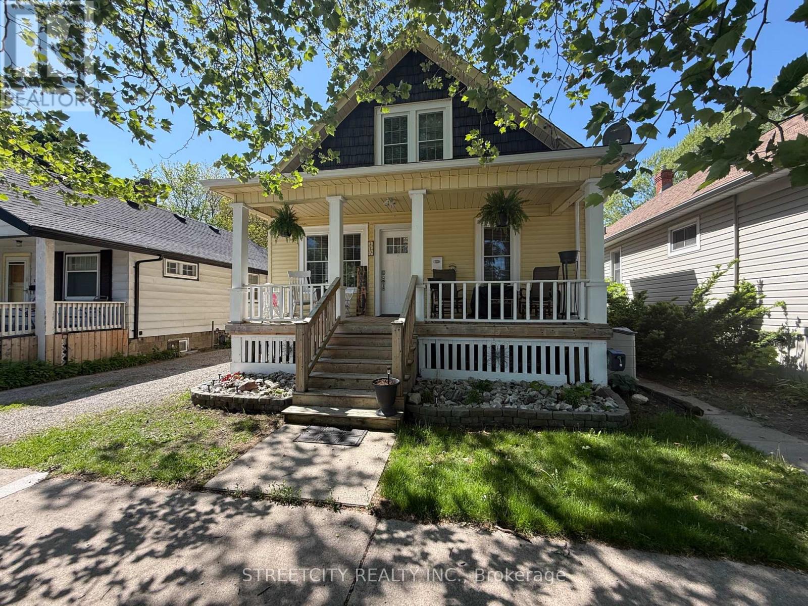 217 KATHLEEN AVENUE, Sarnia, Ontario