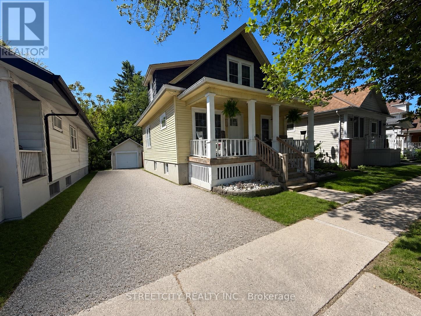 217 Kathleen Avenue, Sarnia, Ontario  N7T 1E1 - Photo 2 - X13209764
