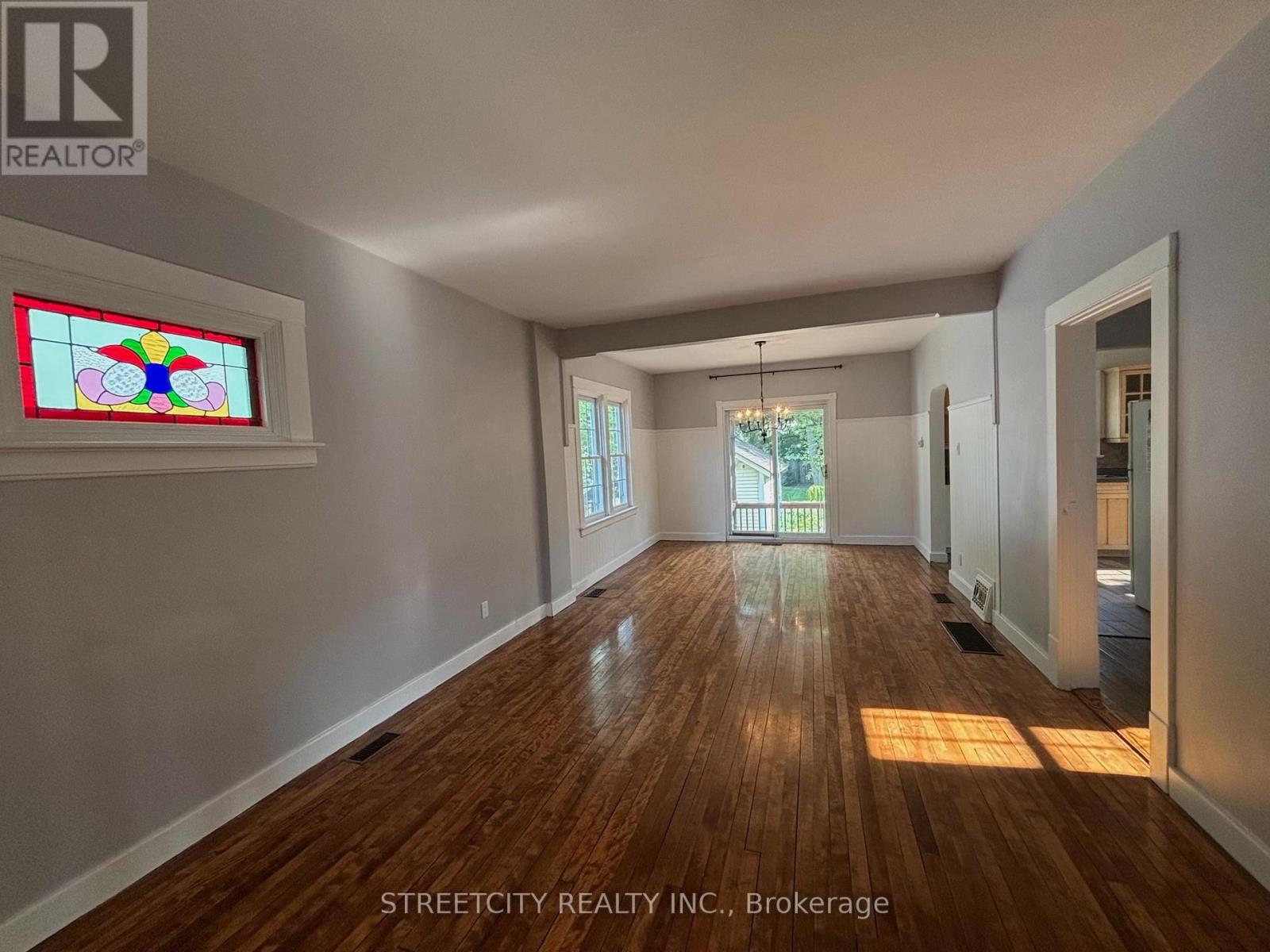 217 Kathleen Avenue, Sarnia, Ontario  N7T 1E1 - Photo 4 - X13209764