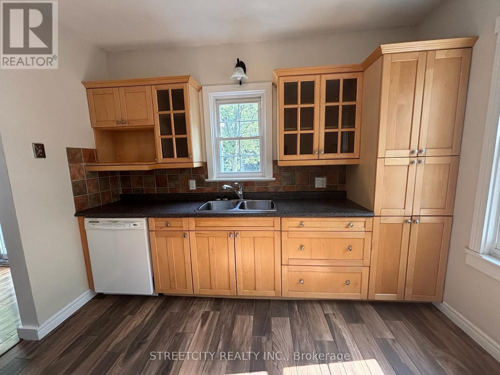 217 Kathleen Avenue, Sarnia, Ontario  N7T 1E1 - Photo 7 - X13209764