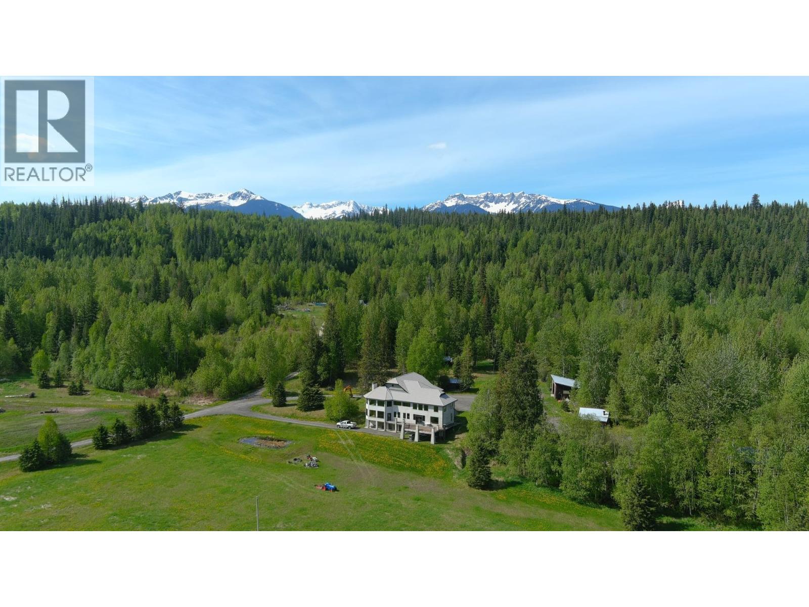 8985 Crescent Spur Road, Mcbride, British Columbia  V0J 2E0 - Photo 4 - R3129323