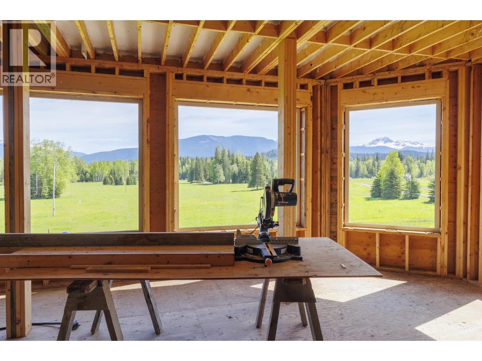 8985 Crescent Spur Road, Mcbride, British Columbia  V0J 2E0 - Photo 13 - R3129323