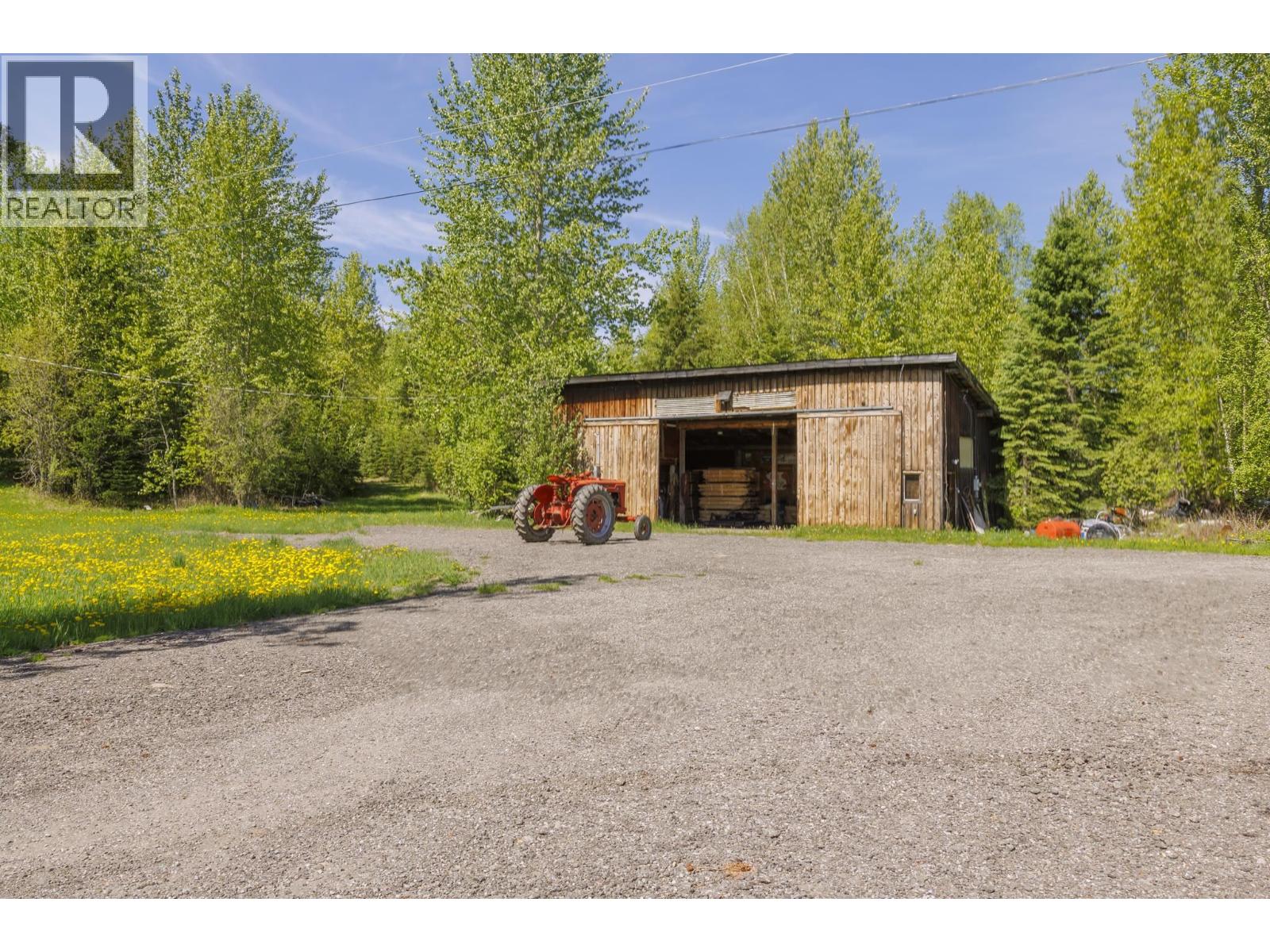 8985 Crescent Spur Road, Mcbride, British Columbia  V0J 2E0 - Photo 27 - R3129323