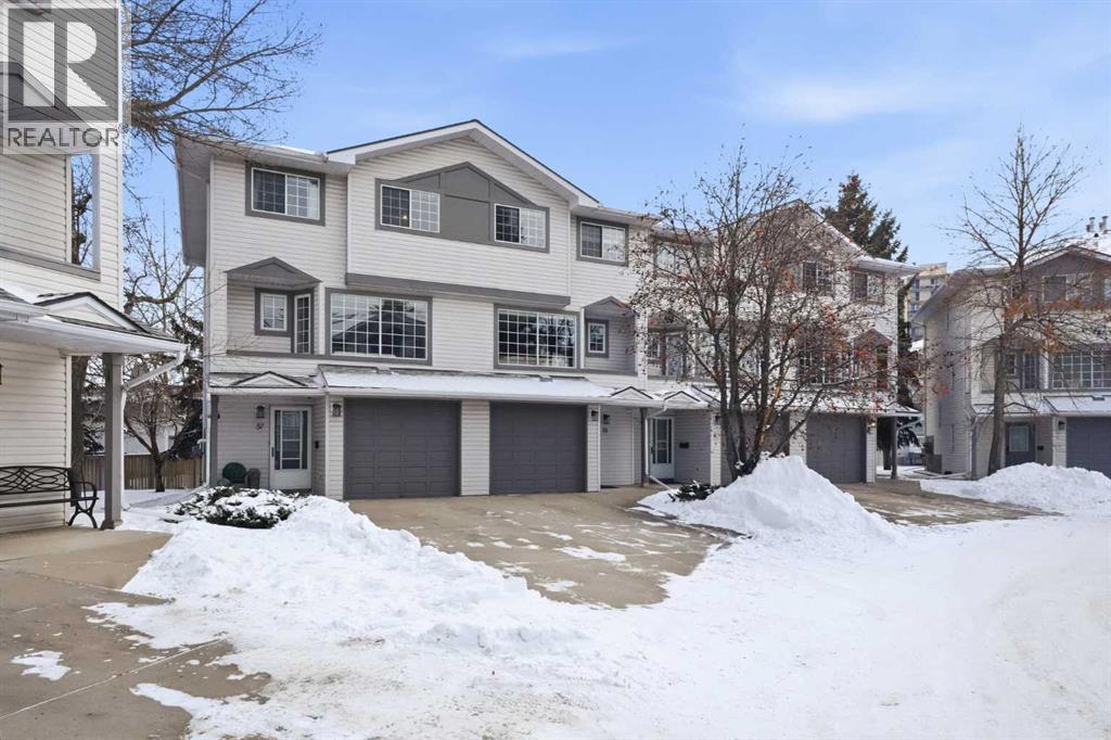 57 Kingsland Villas SW, Calgary, Alberta  T2V 5J9 - Photo 4 - A2288860