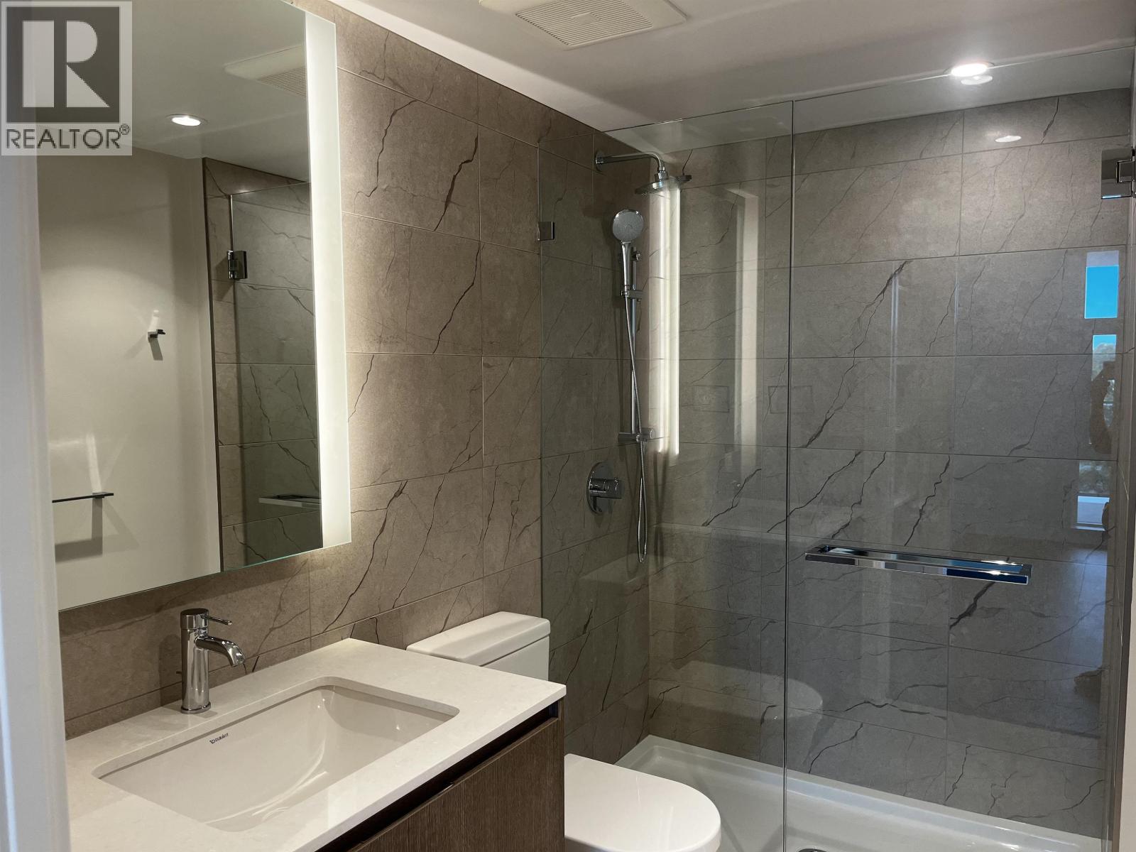 803 1500 Fern Street, North Vancouver, British Columbia  V7J 1H6 - Photo 4 - R3129392