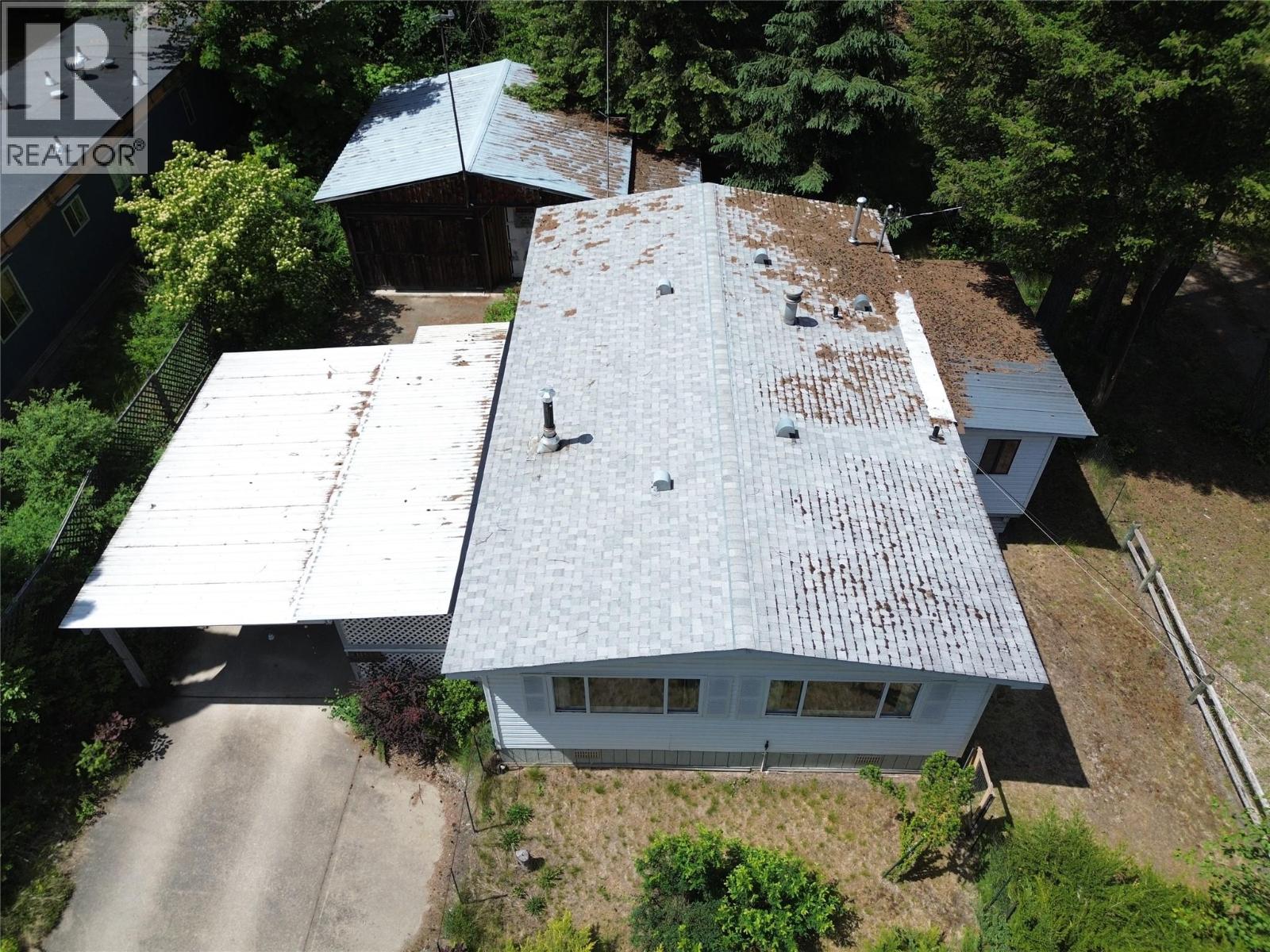 1465 Thompson Road, Christina Lake, British Columbia  V0H 1E0 - Photo 3 - 10381405