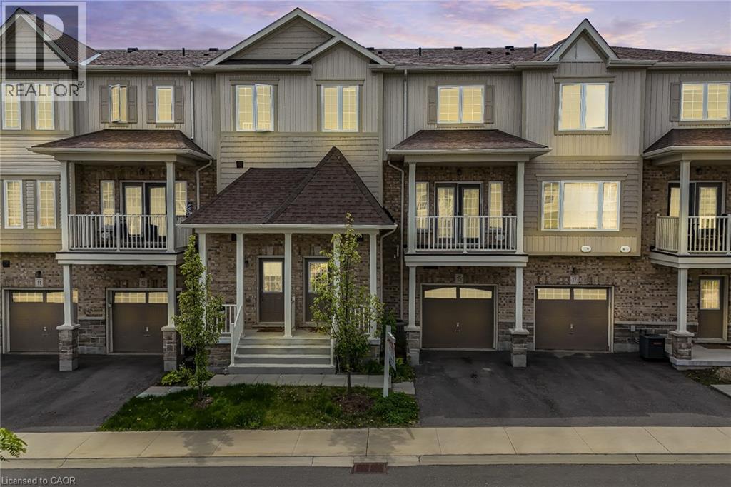 15 Dewberry Drive, Kitchener, Ontario  N2B 0A9 - Photo 1 - 40834623