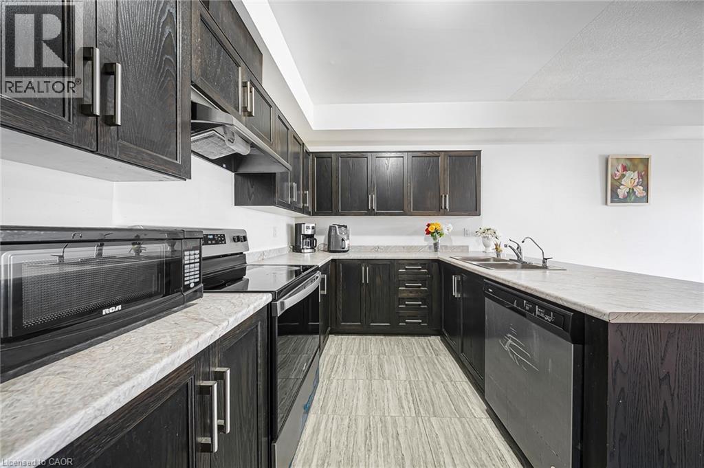 15 Dewberry Drive, Kitchener, Ontario  N2B 0A9 - Photo 11 - 40834623