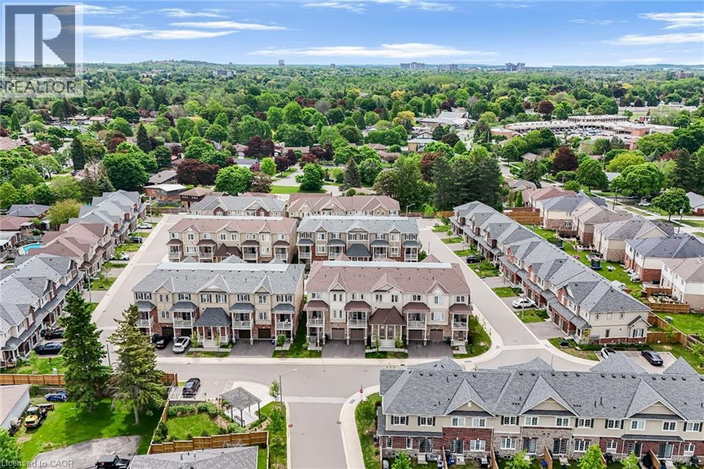 15 Dewberry Drive, Kitchener, Ontario  N2B 0A9 - Photo 4 - 40834623