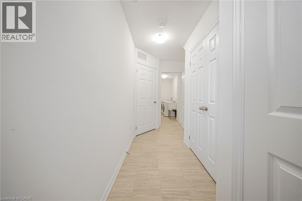 15 Dewberry Drive, Kitchener, Ontario  N2B 0A9 - Photo 6 - 40834623