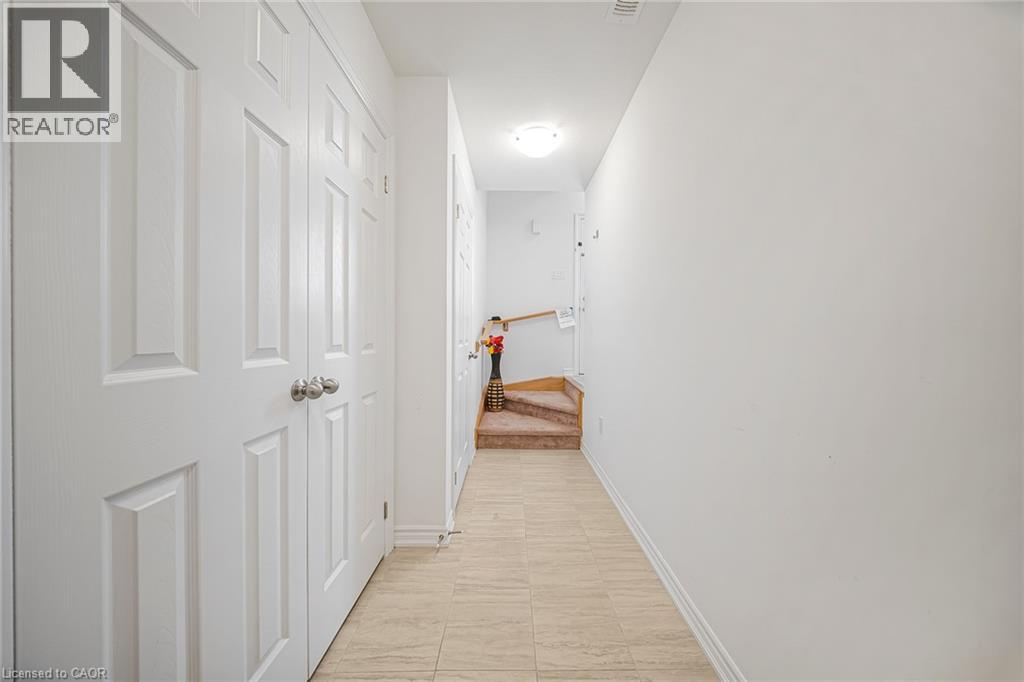 15 Dewberry Drive, Kitchener, Ontario  N2B 0A9 - Photo 7 - 40834623