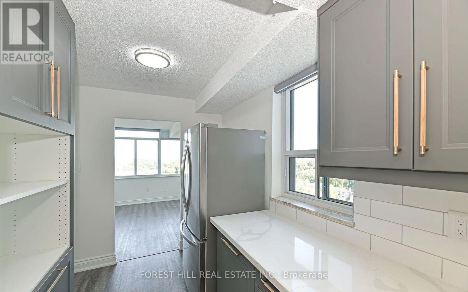 1205 - 3000 Bathurst Street, Toronto, Ontario  M6B 3B4 - Photo 8 - C13210940