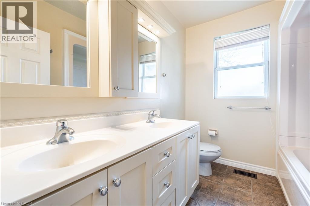 699 Rymal Road W, Hamilton, Ontario  L4B 2N9 - Photo 24 - 40834597