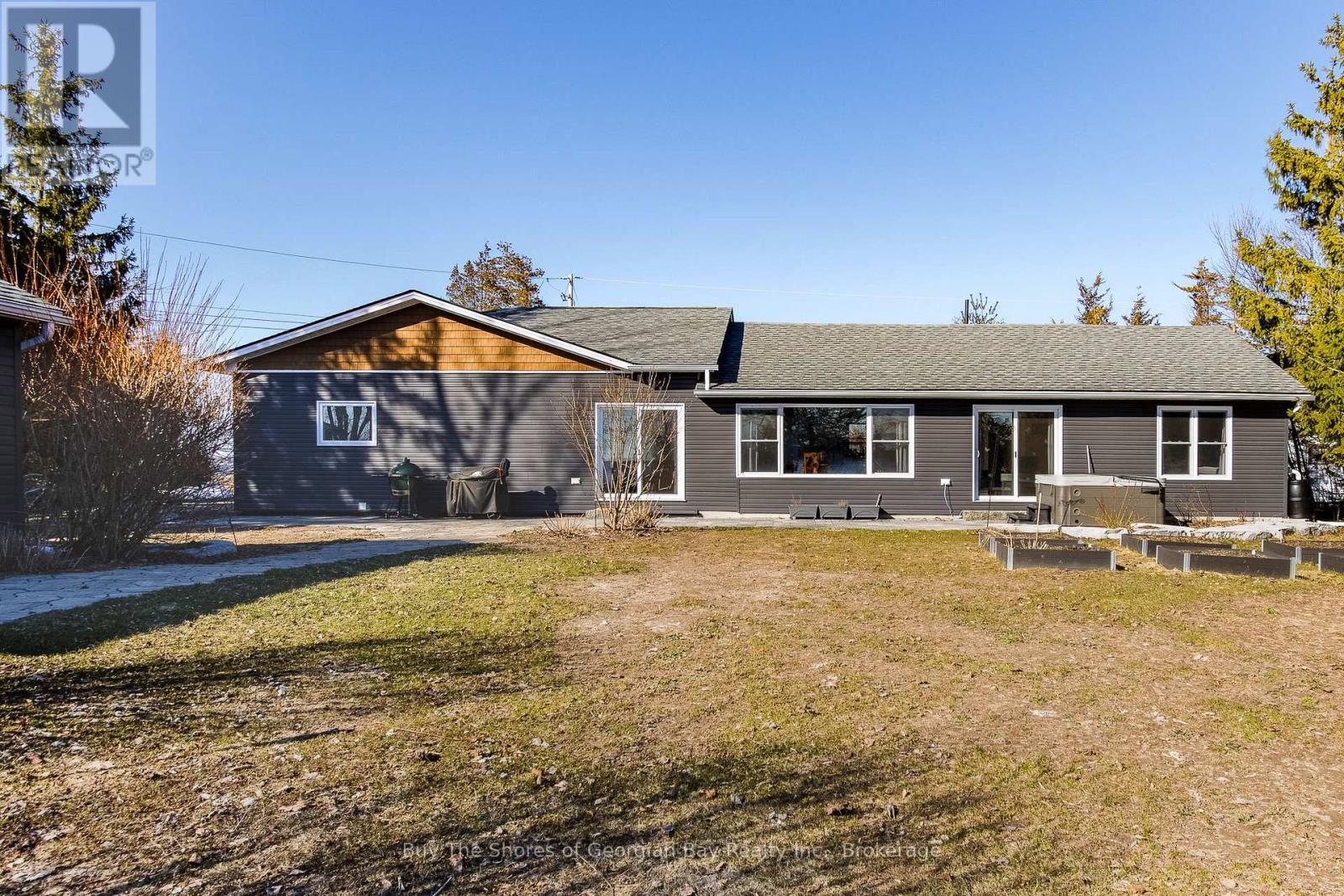 17 Wilcox Road, Tay, Ontario L4S 2H3 - Photo 4 - S13019356