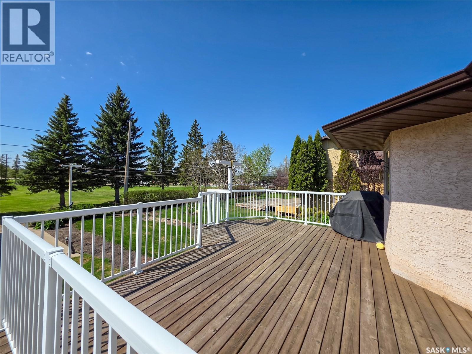 691 10th Avenue W, Melville, Saskatchewan  S0A 2P0 - Photo 10 - SK037455