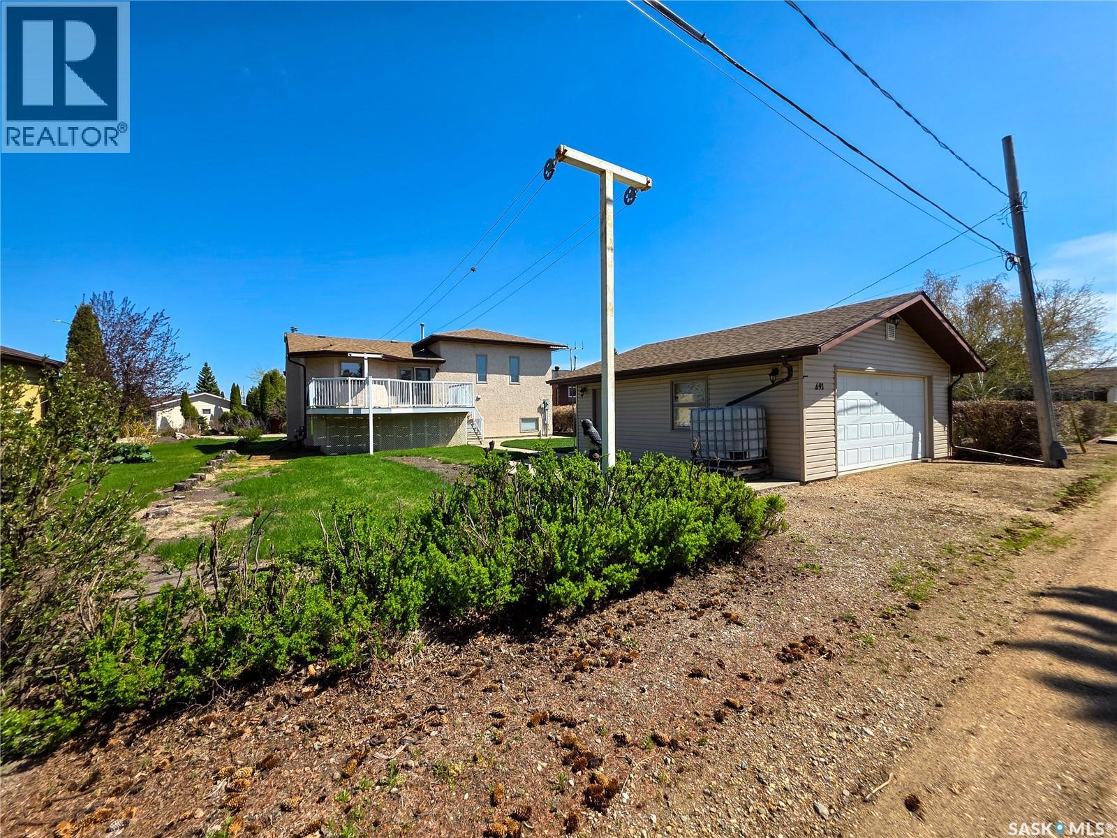 691 10th Avenue W, Melville, Saskatchewan  S0A 2P0 - Photo 14 - SK037455