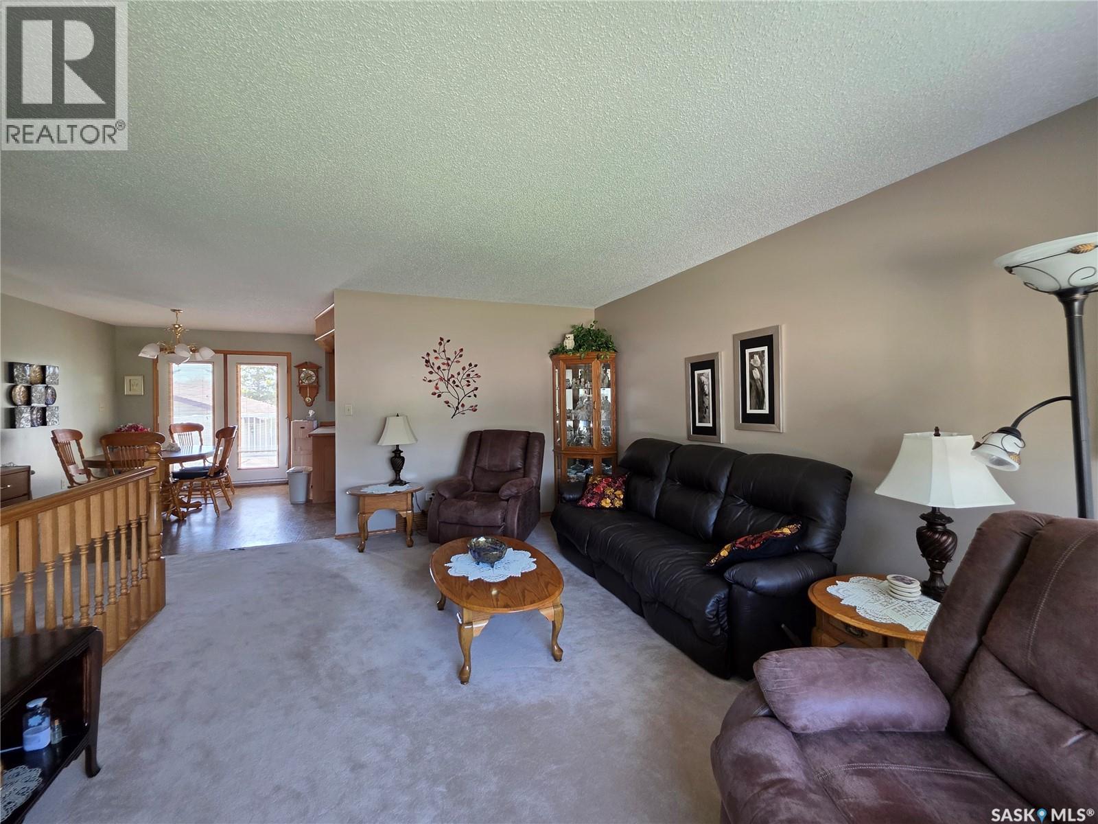 691 10th Avenue W, Melville, Saskatchewan  S0A 2P0 - Photo 19 - SK037455