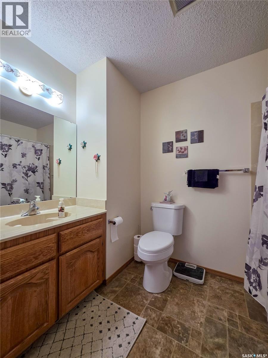 691 10th Avenue W, Melville, Saskatchewan  S0A 2P0 - Photo 31 - SK037455