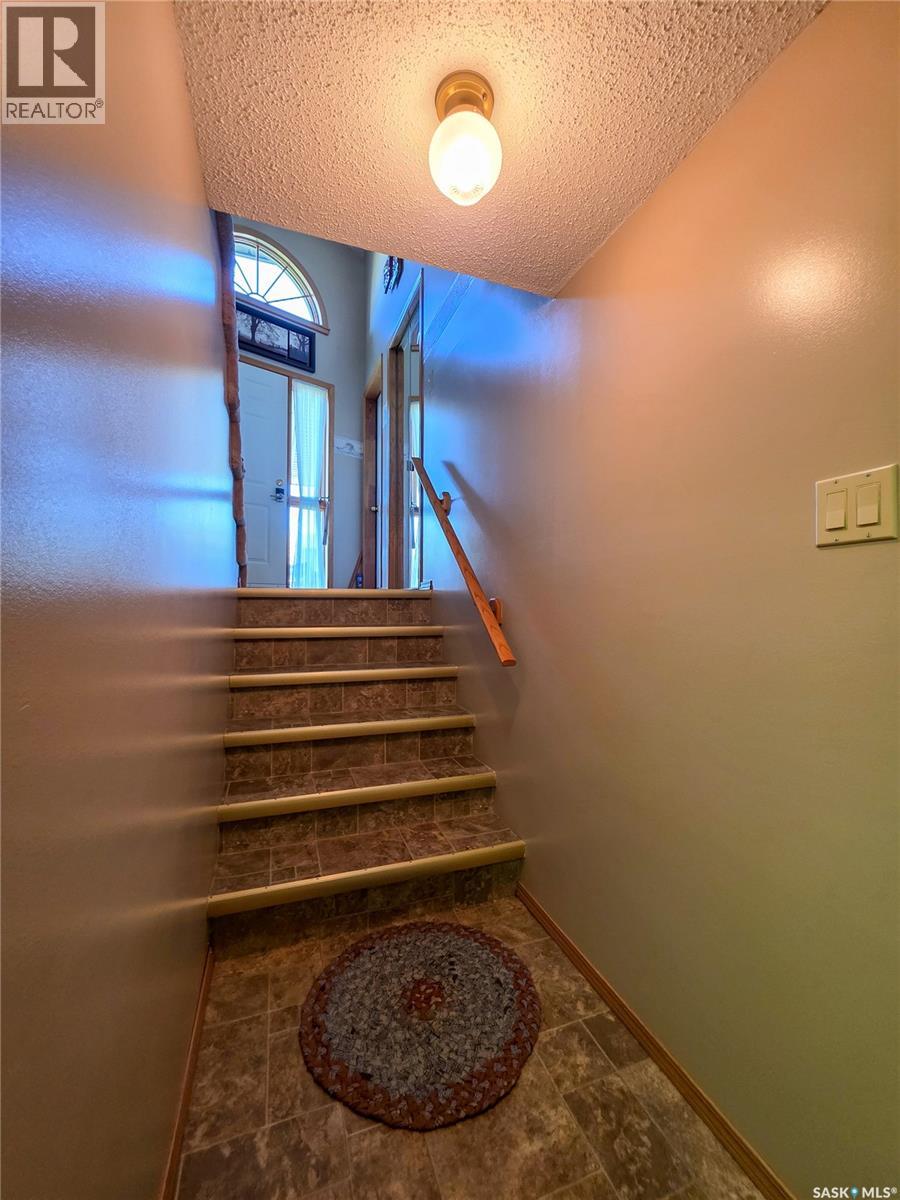 691 10th Avenue W, Melville, Saskatchewan  S0A 2P0 - Photo 33 - SK037455