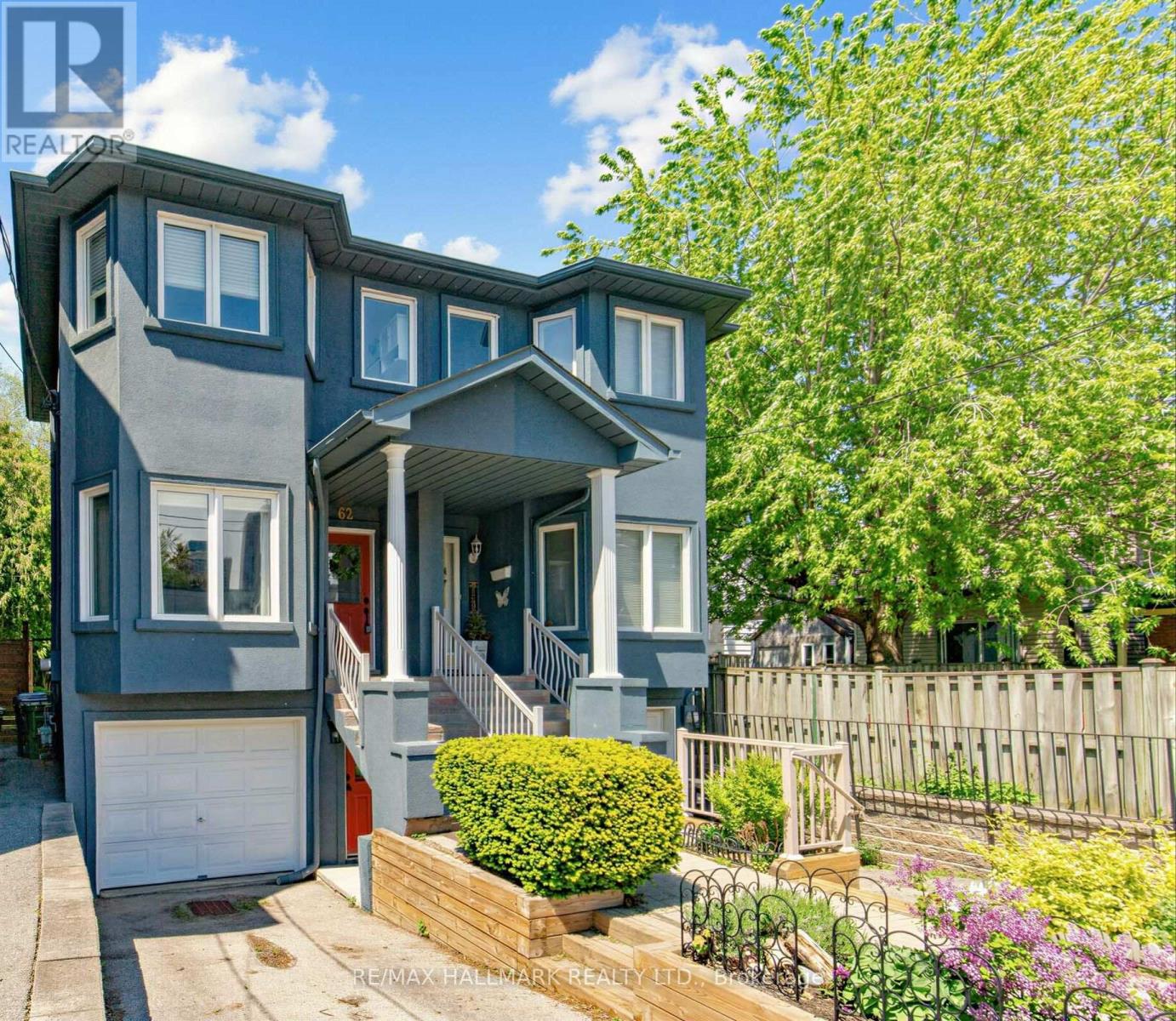 <div class="slider-price">$869,999</div><p>62 Doncaster Avenue, Toronto, Ontario</p>