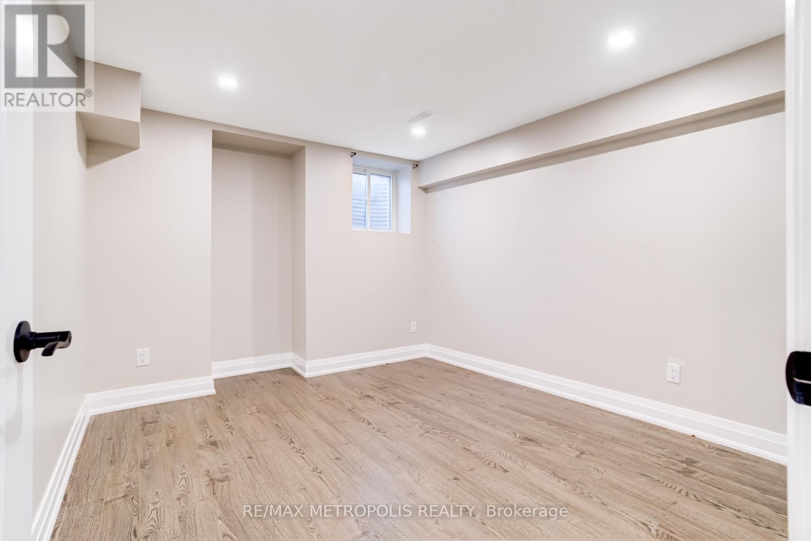 Bsmt - 33 Tweedie Crescent, Whitby, Ontario  L1P 1X4 - Photo 12 - E13210874