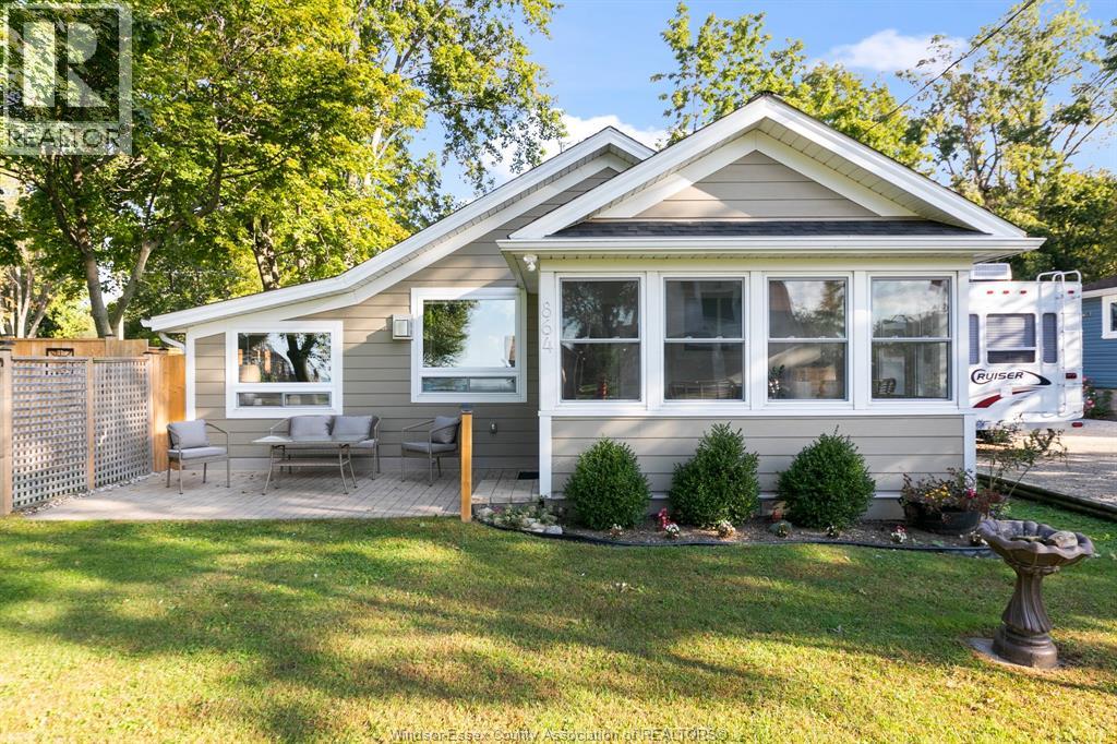 MLS# 26011794: 864 Lawrence DRIVE, Colchester, Canada