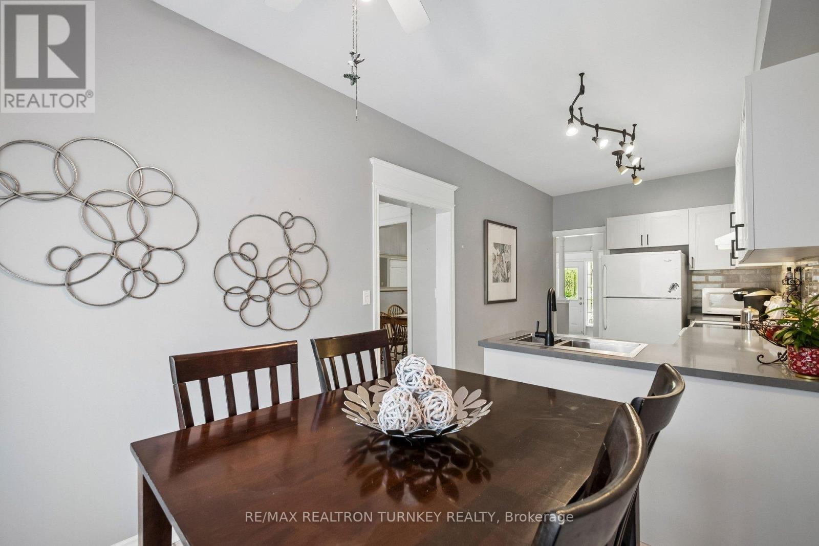 142 Denise Circle, Newmarket, Ontario  L3X 2K1 - Photo 22 - N13210912