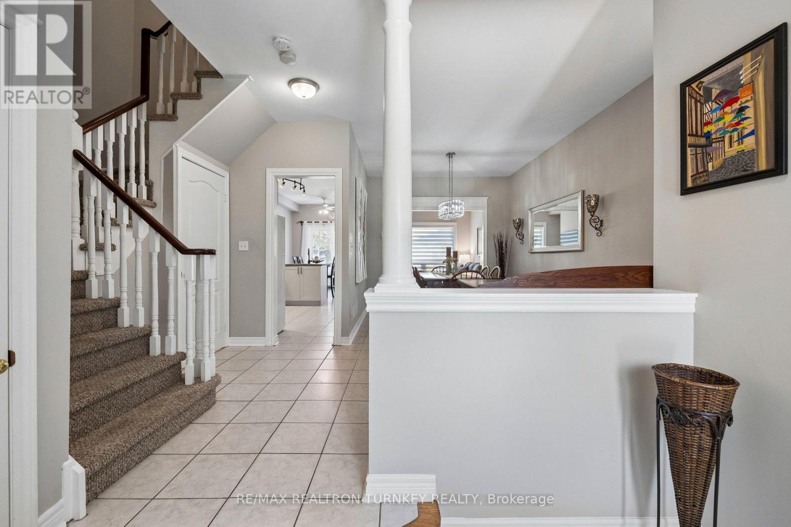142 Denise Circle, Newmarket, Ontario  L3X 2K1 - Photo 6 - N13210912