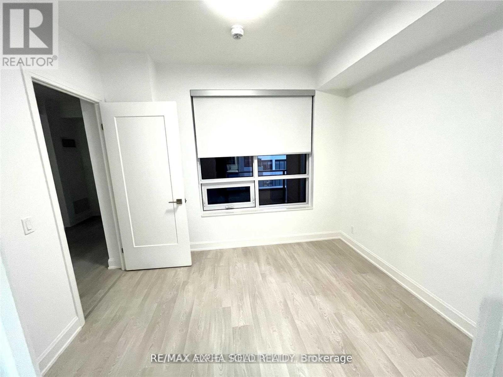 1030 - 38 Water Walk Drive E, Markham (Unionville), Ontario  L3R 6M8 - Photo 3 - N13210956
