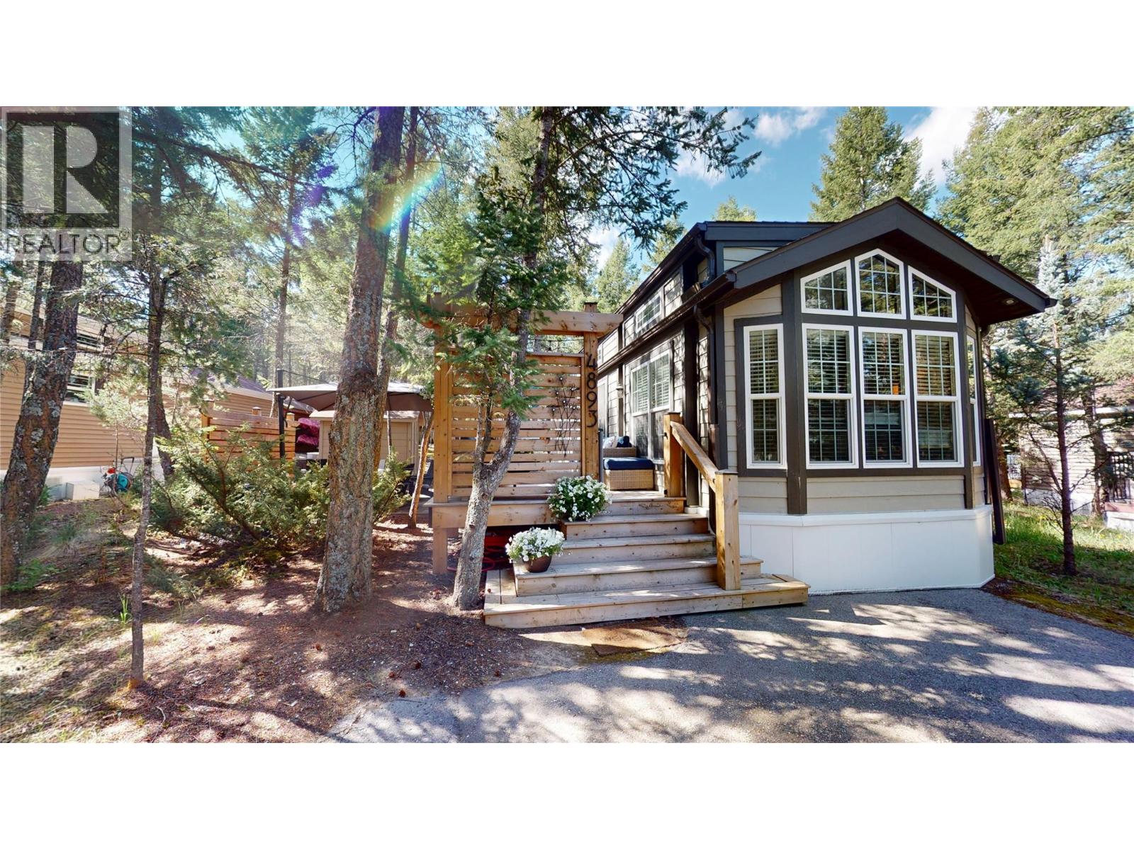 4893 Lynx Crescent, Radium Hot Springs, British Columbia  V0A 1M0 - Photo 1 - 10388844