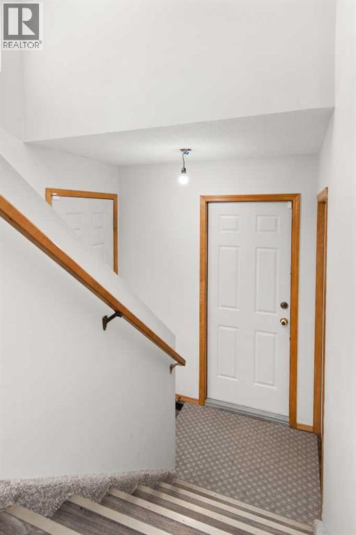 49 Sage Place Se, Medicine Hat, Alberta  T1B 4H2 - Photo 3 - A2314343