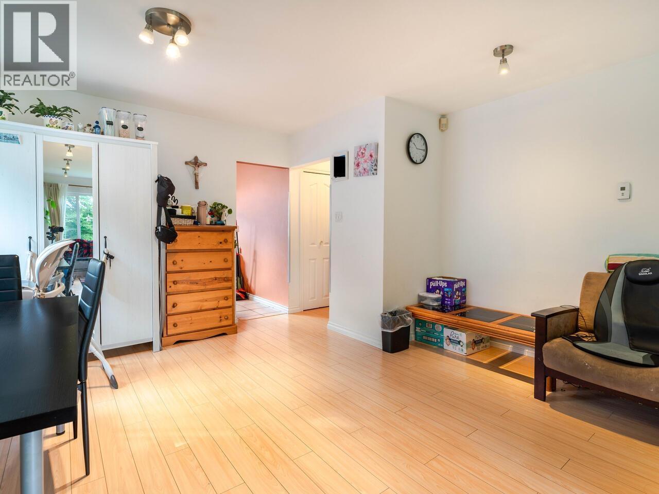 2216 E 41st Avenue, Vancouver, British Columbia  V5P 1L6 - Photo 4 - R3085346