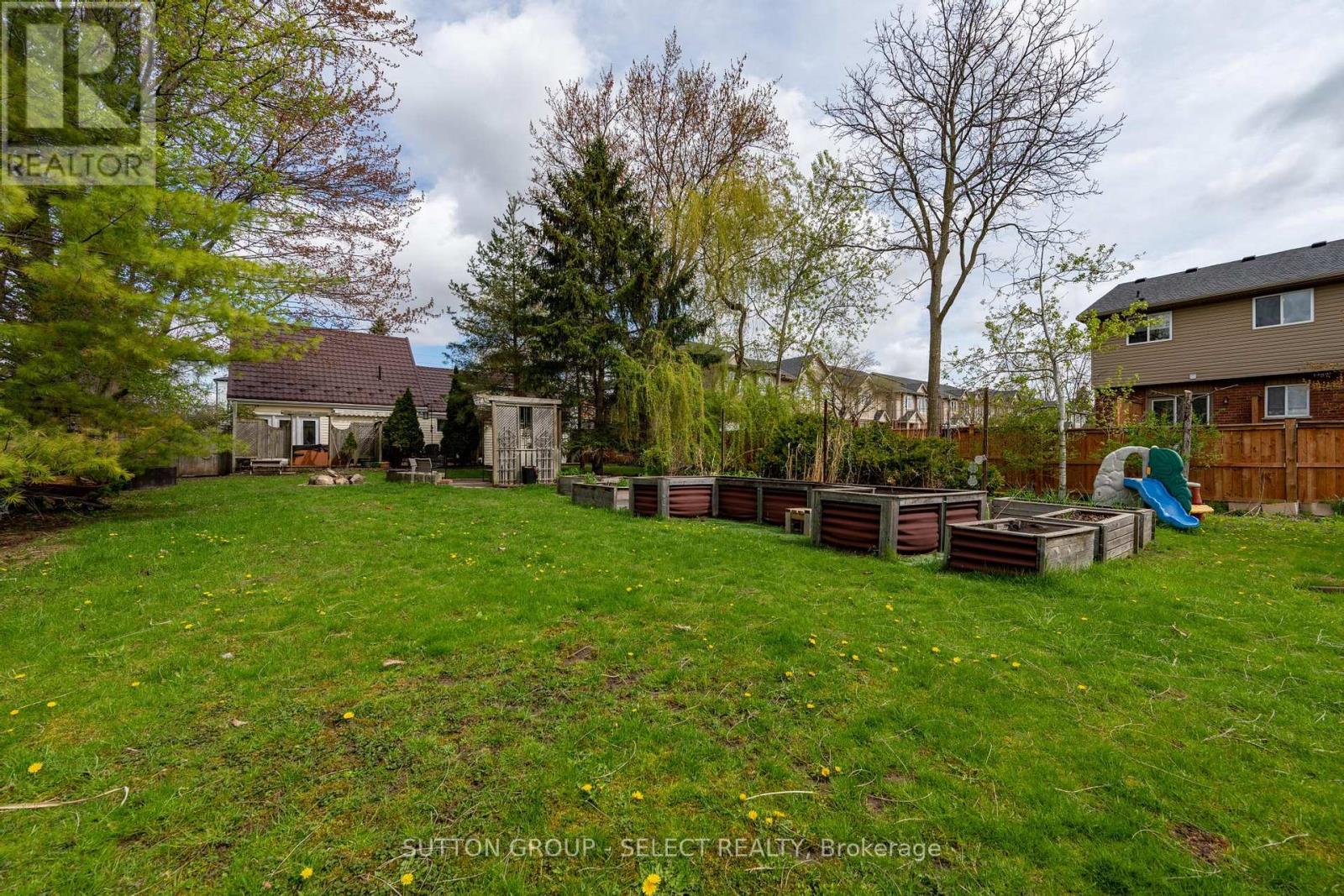 1129 Sunningdale Road E, London North, Ontario  N5X 4B1 - Photo 28 - X13211004